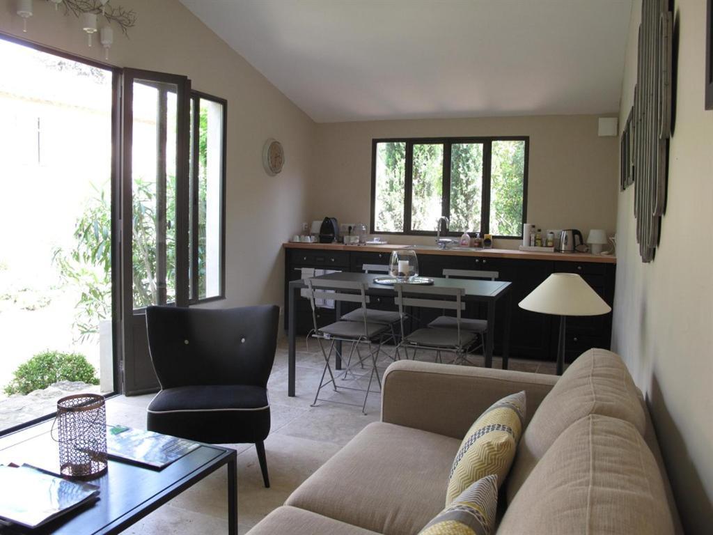 Hotel Le Mas de l'Olivier à Loriol-du-Comtat Extérieur photo